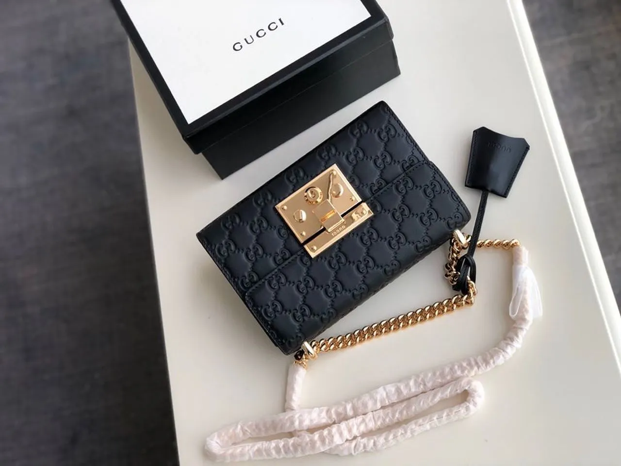 gg Padlock Small gg Signature Shoulder Bag Black gg Signature For Women 7.9in/20cm gg 409487 CWC1G 1000