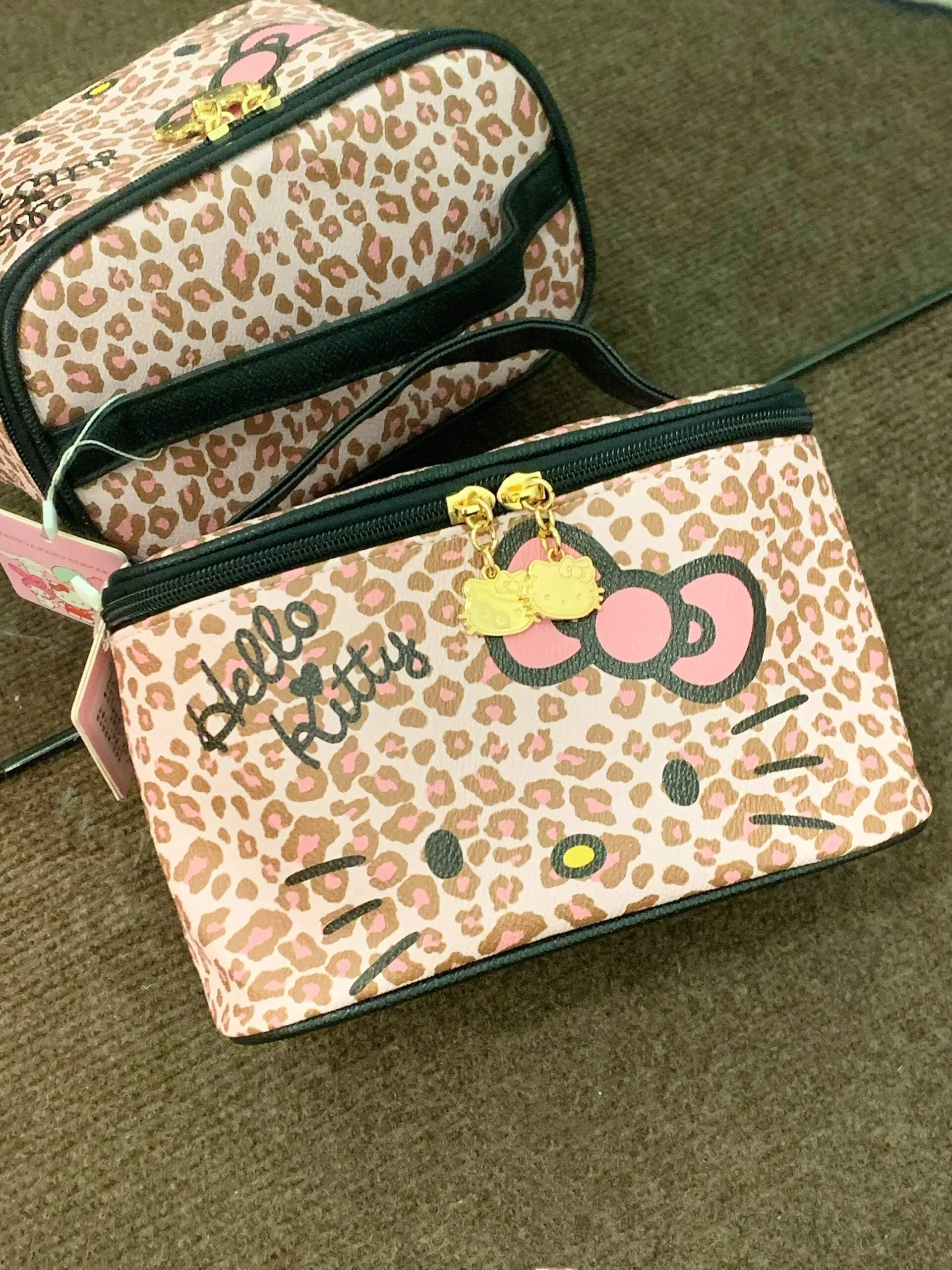 Hellokitty Leopard print Travel Makeup Portable Storage Bag