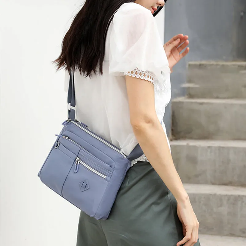 Lightweight multi-pocket shoulder bag for women