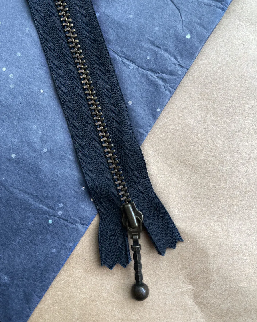 Lynlås 14 cm - Navy - Forhandlere