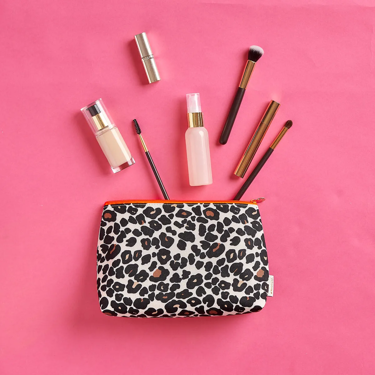 'Mia' Large Makeup Bag in Leopard Tan