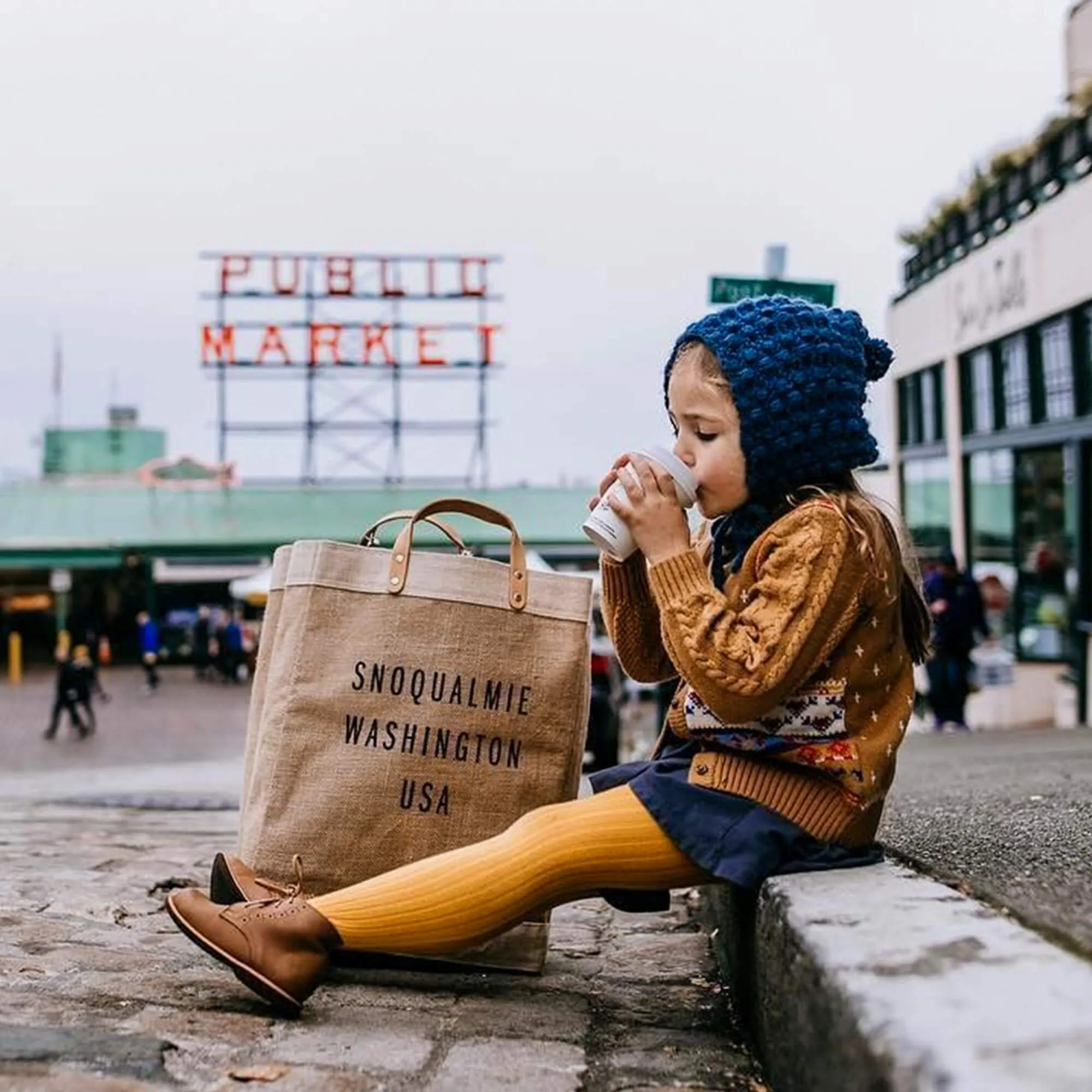 Petite Market Bag - Between the Handle Text