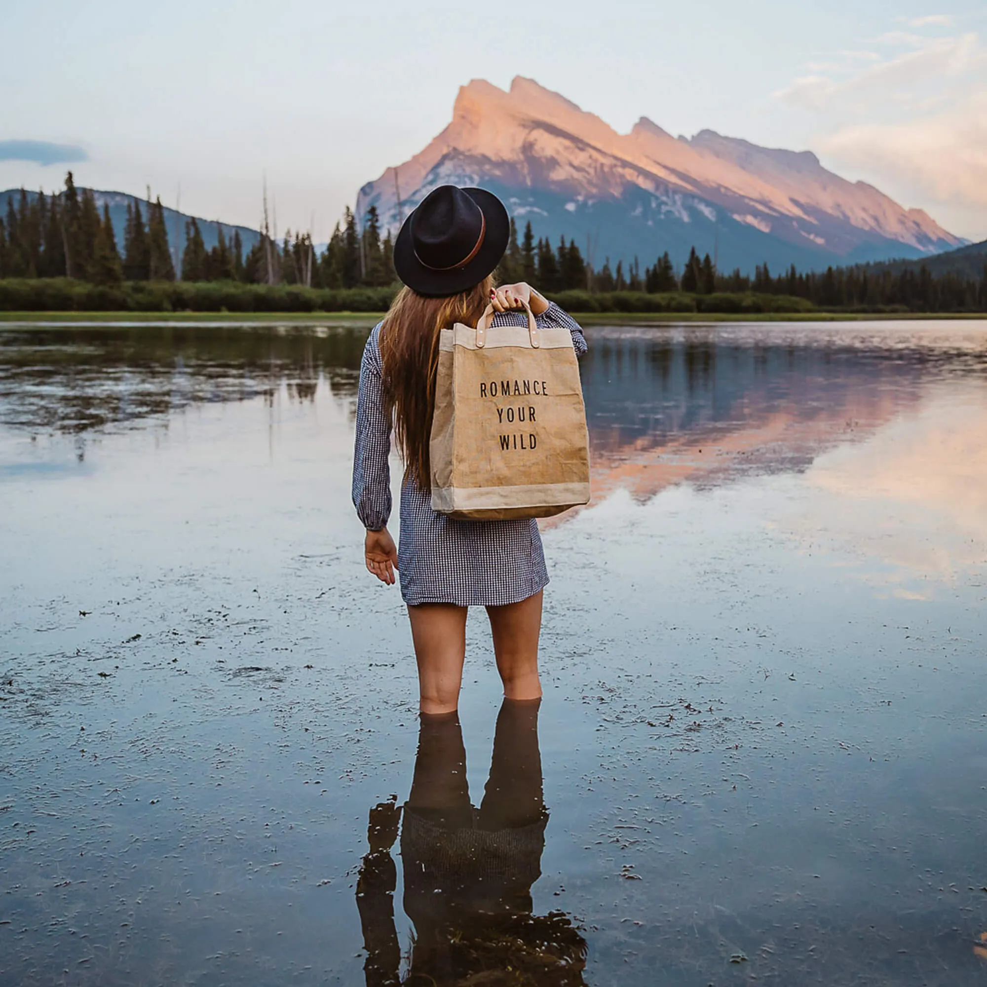 Petite Market Bag - Between the Handle Text