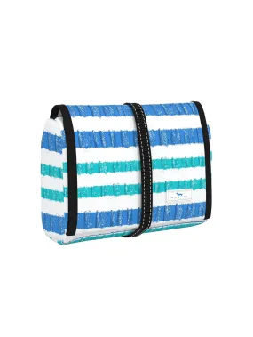 SCOUT Beauty Burrito Hanging Toiletry Bag: Sucker Punch